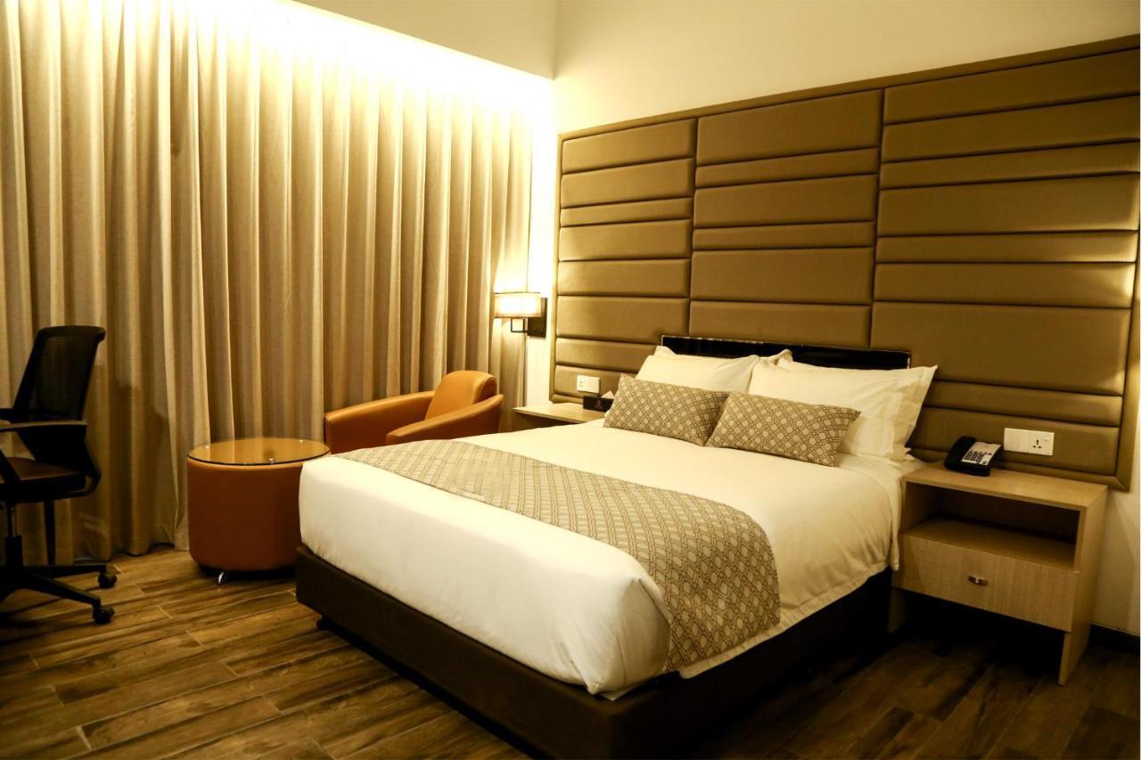 Best Western Sks Chattogram Chittagong Eksteriør billede