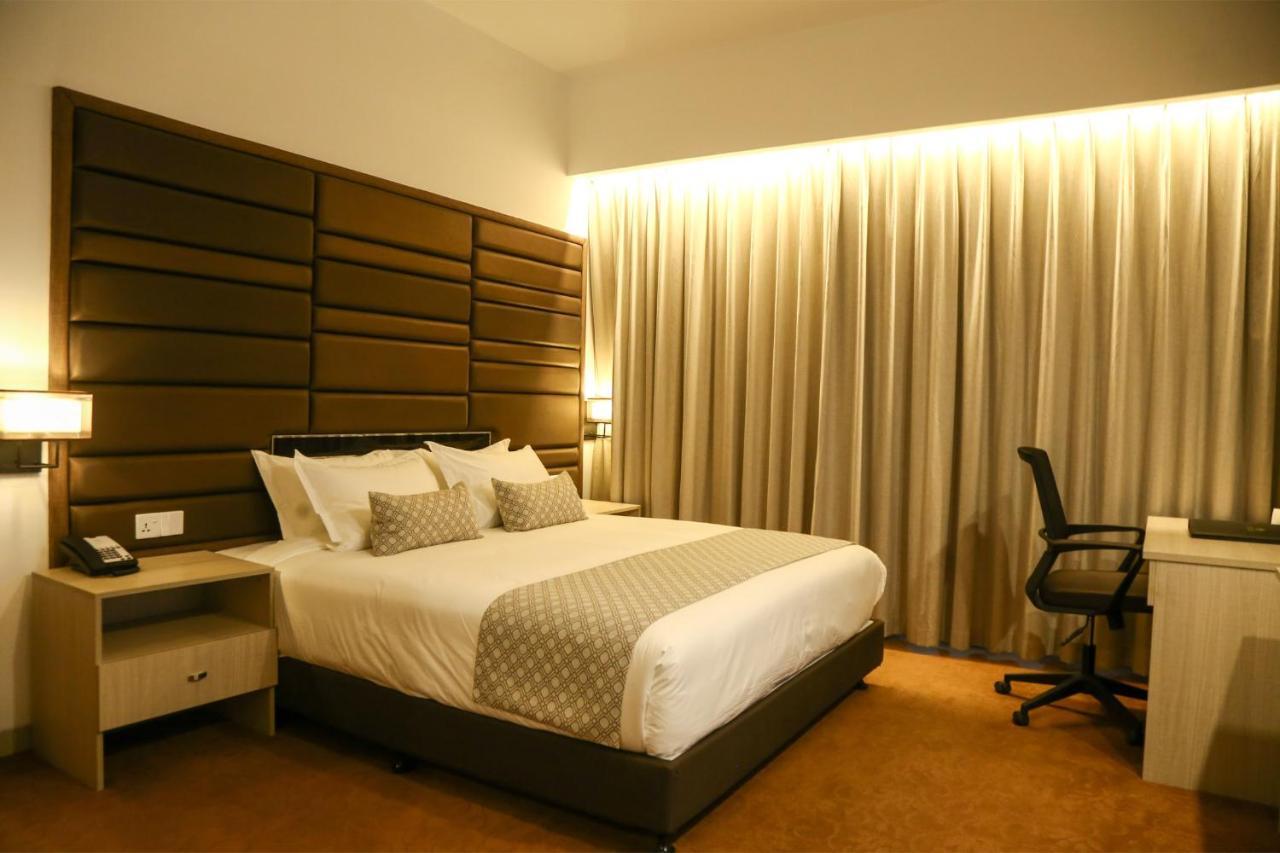 Best Western Sks Chattogram Chittagong Eksteriør billede